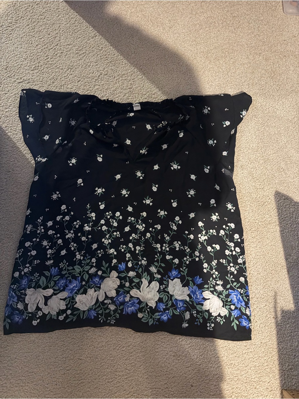 Old Navy Black Floral Border Flutter Sleeve Top